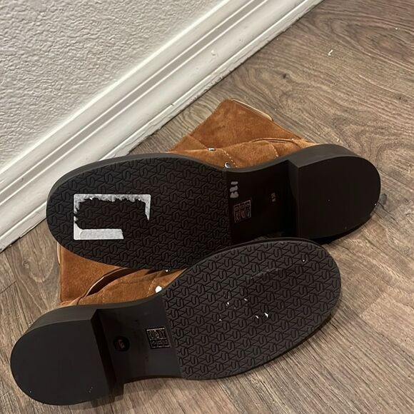 Stuart Weitzman suede Maverick Pull-On Bootie Size 8.5 - Picture 6 of 6